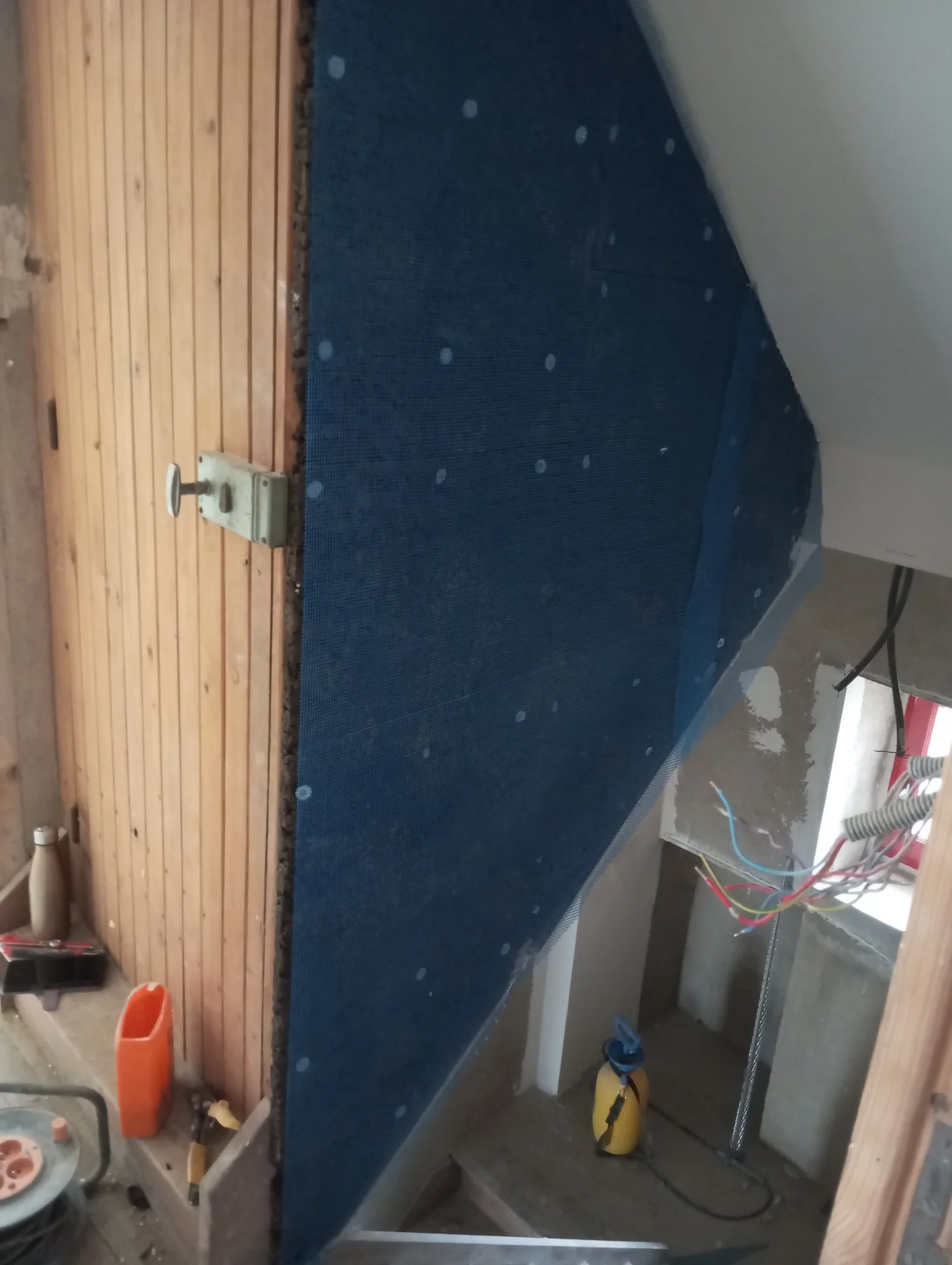 Préparation de support avant enduit décoratif